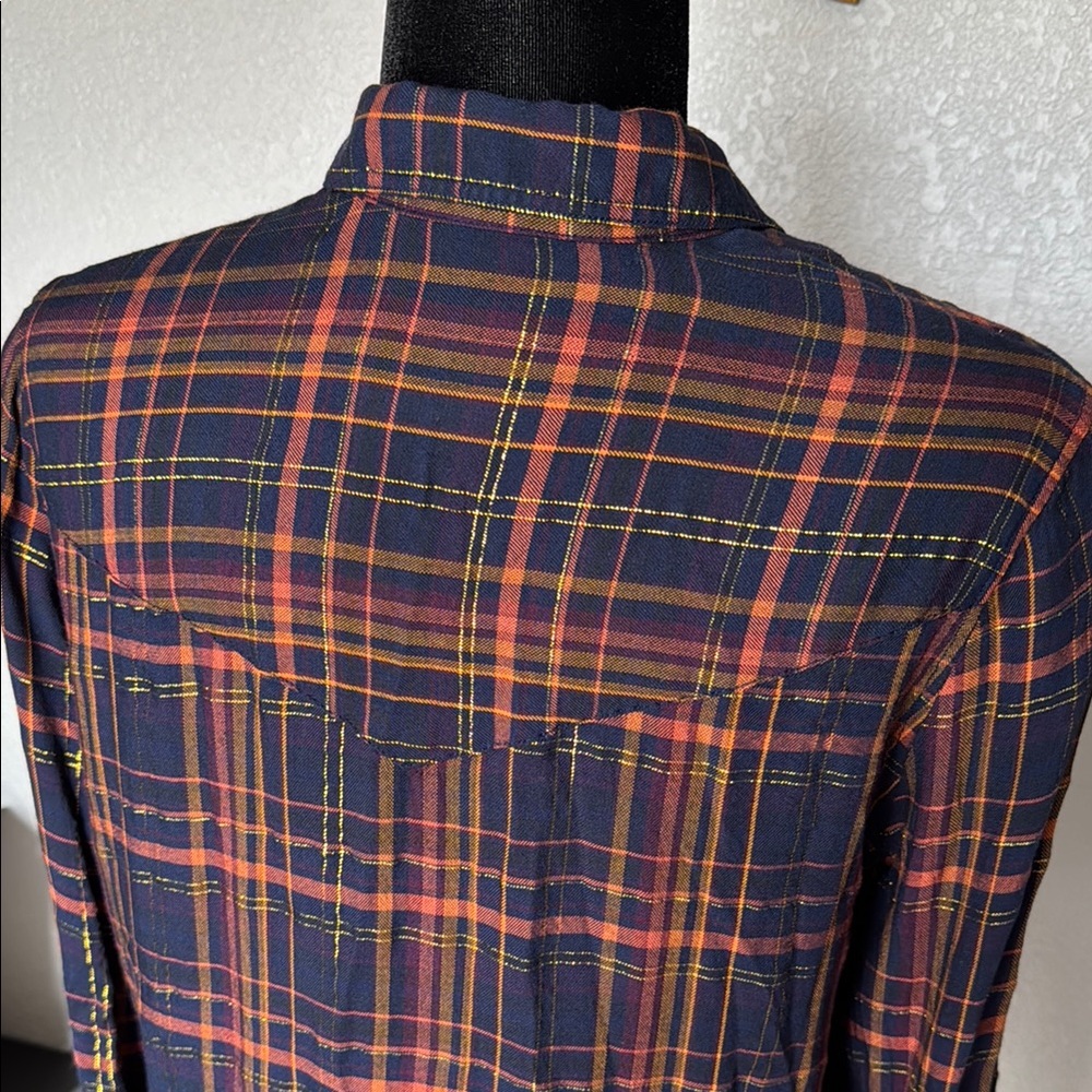 Express Plaid Button-Up Shirt - Picture 7 of 9